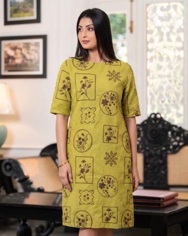 Floral Motif Embroiderd Short Dress