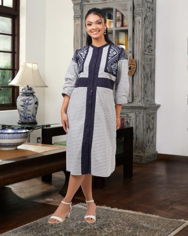 Color Contrast  Embroidery Midi Dress