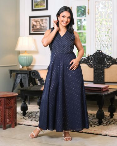 Sleeveless Maxi Dress with Thread Details